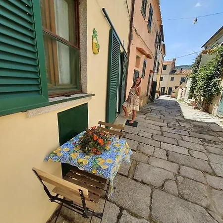 Vanessa Paradise Isola D'elba * Pila (Livorno)