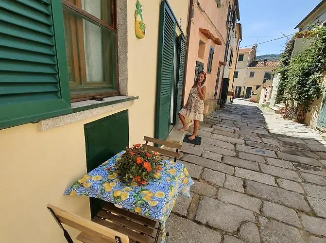 Vanessa Paradise Isola D'elba * Pila (Livorno)